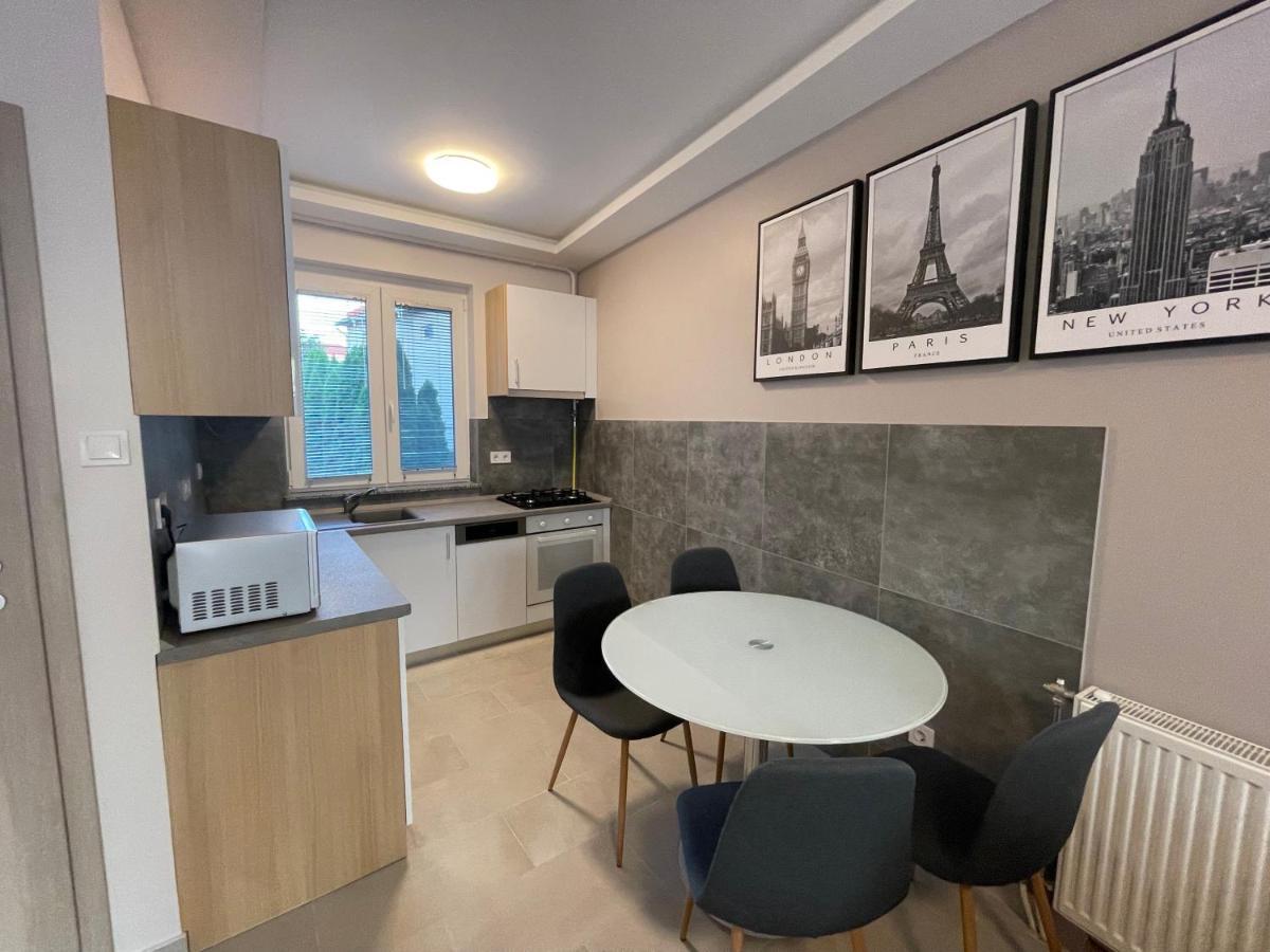 Lara Lux Apartment Hajduszoboszlo Bagian luar foto